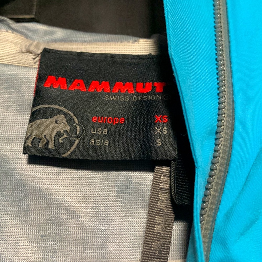 MAMMUT Jacket - Picture 2 of 5